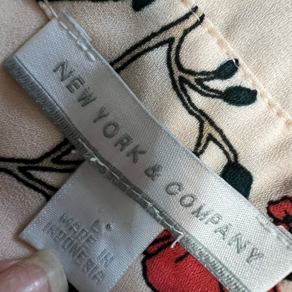 #190 New York & Compnay floral blouse - Picture 4 of 7